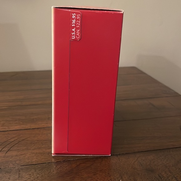 2003 Vintage Gifts For Everyone Hallmark Ornament - Picture 3 of 7